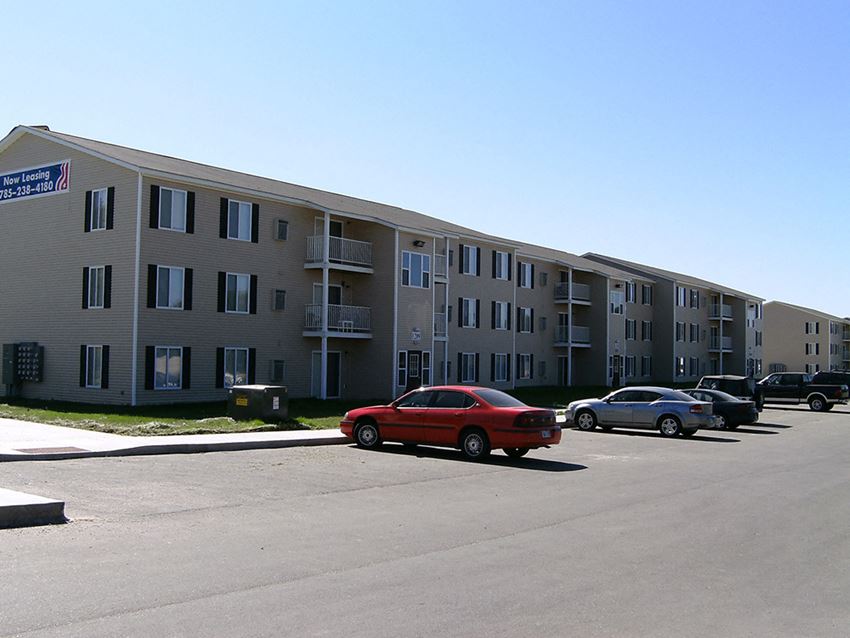 Geary Estates Apartments, 1215 Cannon View Lane, Grandview Plaza, KS